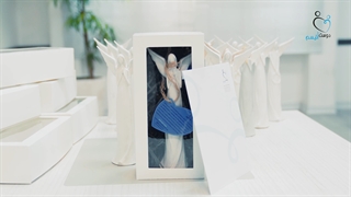 تندیس یادبود موسسه‌ی خیریه‌ی دوست اتیسم