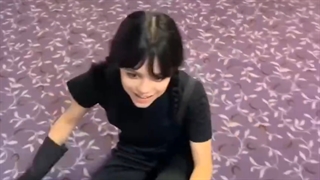 ویدیو پشت صحنه سریال ونزدی آدامز