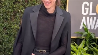 پرسی ( زیویر) و تینگ/ تینگ رو داره به همه نشون میده بچم⁦(^^)⁩