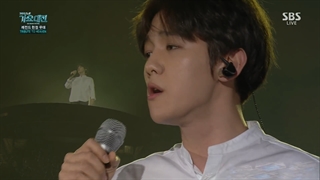 اجرای کاور بکهیون در جشنواره SAF 2015