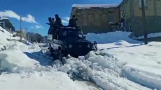 امداد رسانی یگان ویژه نیروی انتظامی در زمستان سخت 1401