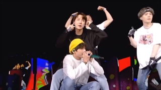 کنسرت بی تی اس