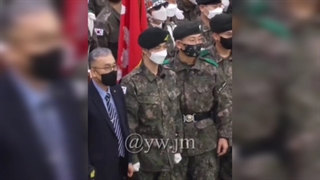 ویدیو منتشر شده از جین برای جشن پایان دوران کارآموزی ارتش(کپشن مهم)