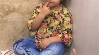 امروز سونوگرافی انومالی داشتیم و خواهر بزرگش خیلی جدی به کار ما نظارت داشت.