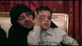 لحظاتی عاشقانه از حضور رهبر معظم انقلاب در منزل شهید احمدی‌روشن