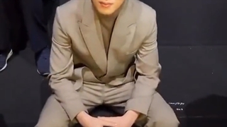 جیمین در فشن‌شوی زمستانه برند دیور