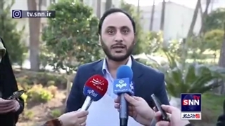 واکنش به سخن فرح پهلوی در بردنِ ، تنها چکمه از ایران