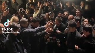 شخصیت اصلی فشن شو دیور (کپشن)