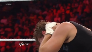 مسابقه Big Show vs. The Shield - 3-on-1 Handicap Match: Raw, August 19, 2013