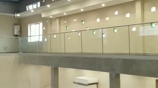 نصب حفاظ شیشه ای برای بالکن، پنجره، آلاچیق، استخر، و تراس | گروه صنعتی اشنادر