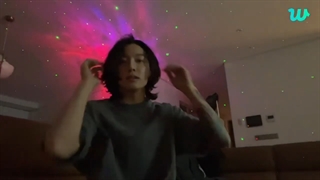 لایو جونگکوک درویورس با زیرنویس فارسی"Waiting for chicken"