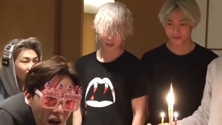 امروز تولد سان شاینمون، امیدمون، جانگ هوسوکه:))))