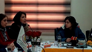 فیلم ویدئویی نشست خبری مدیران موسسه آموزشی زبان « سفیر گفتمان » - سخنرانی یکی از مدیران