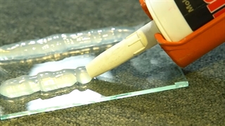 تست حباب سیلیکون اوستافیکس روی شیشه