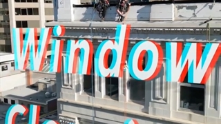 فرود از طبقه دوازدهم برج با طناب | نماشویی ساختمان