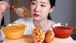 명랑핫도그 체다치즈소스 칠리소스 리얼사운드먹방/CHEESY CORN DOG Extra Cheddar Cheese and Sweet Chili Sauce ホットドック Hotdog热狗