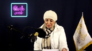 نازنین خالقی هنرجوی گویندگی و فن بیان