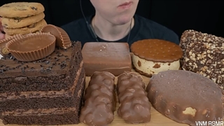 ASMR CHOCOLATE CAKE & REESE'S DESSERT MUKBANG | Crunchy Cookies, Chocolate Ice Cream & Candy Bar