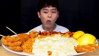 ASMR 콘치즈 왕창 올린 까르보불닭면 불막창  치즈함박 미니핫도그 먹방~!! Corn Cheese Noodles With Corn Dog Fried Shrimp MuKbang~!