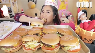 10 IN-N-OUT CHEESEBURGERS in 10 MINUTES CHALLENGE!!