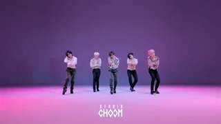 اجرای استادیو چوم آهنگ sugar rush ride از txt