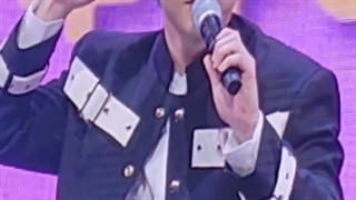 شیومین تو پارتی تولدش دیروز