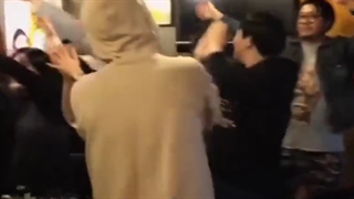 وقتی آیدلا مستن و آهنگ میخونن