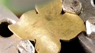 نحوه ساخت گوشواره نگین دار از قالب گوش با آنی حامی Ani Hami