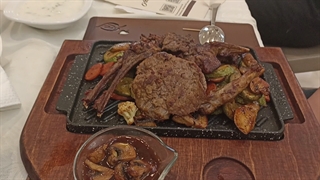 رستوران هتل قصرجهان نطنز