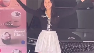 جیسو در حال رفتن به ایونت flower house