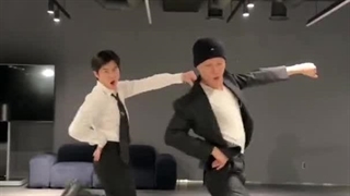 تیک تاک کای و سوهو با اهنگ  ROVER