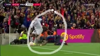 خطای واضح وینسیوس روی بازیکن بارسلونا (16 فروردین 1402)