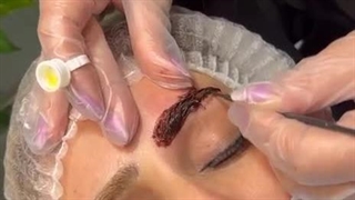 بهترین مرکز ریموو ابرو در تهران با مدیریت نیلوفر کاظمی