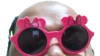 در حین مسخره بودن اسیده"