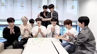 و لیدر معلوم شد کسی نیست جز هانبین کیوت و جذاب ♡♡♡♡♡