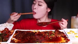 반반팽| SPICY NUCLEAR FIRE & BLACK BEAN MUSHROOMS MUKBANG