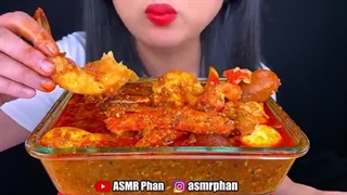 ASMR GIANT DESHELLED KING CRAB & SHRIMP SEAFOOD BOIL MUKBANG | Eating Show | ASMR Phan