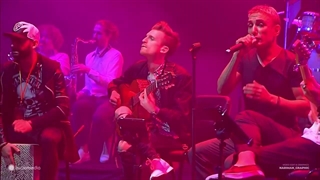 بی‌احساس (اجرای زنده در کنسرت) - شادمهر عقیلی