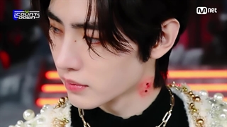 اجرای اهنگ Bite me از انهایپن در MCountdown