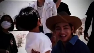 تصور کنین تهیونگ پدر شه(عررررررر چه کیوت میشه:)) میشه فالو کنی به پیجمم سر بزنی؟