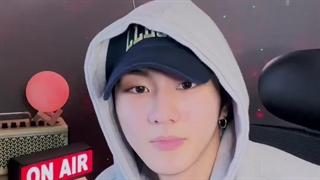 ویورس لایو جونگوون "رد نایت، جونگ دی(شب سرخ، دی جی جونگوون)" با زیرنویس فارسی