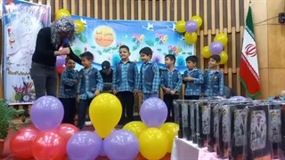 اجرای مسابقه در جشن مدارس گروه موسیقی و هنری آوین