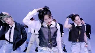 studio choom ~~~straykids~~~S _CLASS