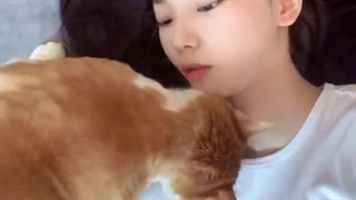 به پیشی حسادت کنم یا کارینا؟