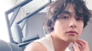 لایو You تهیونگ در ویورس با زیرنویس فارسی