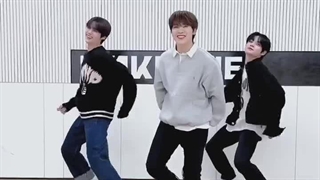 آپدیت تیک تاک ` TikTok ` زیروبیس‌وان " ZeroBaseOne " با متیو و جیوونگ و گیووین [ Say My Name-ZB1 ]