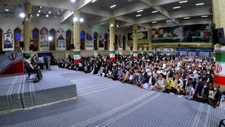 14020404: بیانات مقام معظم رهبری در دیدار با خانواده معظم شهداء