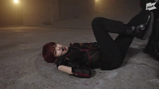 اجرای لایو fantasy boys با gesture برای 1thek