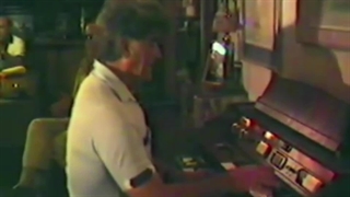 مدلی زنده کیبورد و آواز ویگن دردریان فقید اجرای خصوصی دل غافل و چرا نمی رقصی