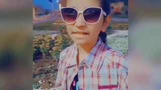 ببینید این دختر خانم روشندل چه زیبا یکی از آهنگ های شبنم تووزلو را میخونه⁦♥️⁩